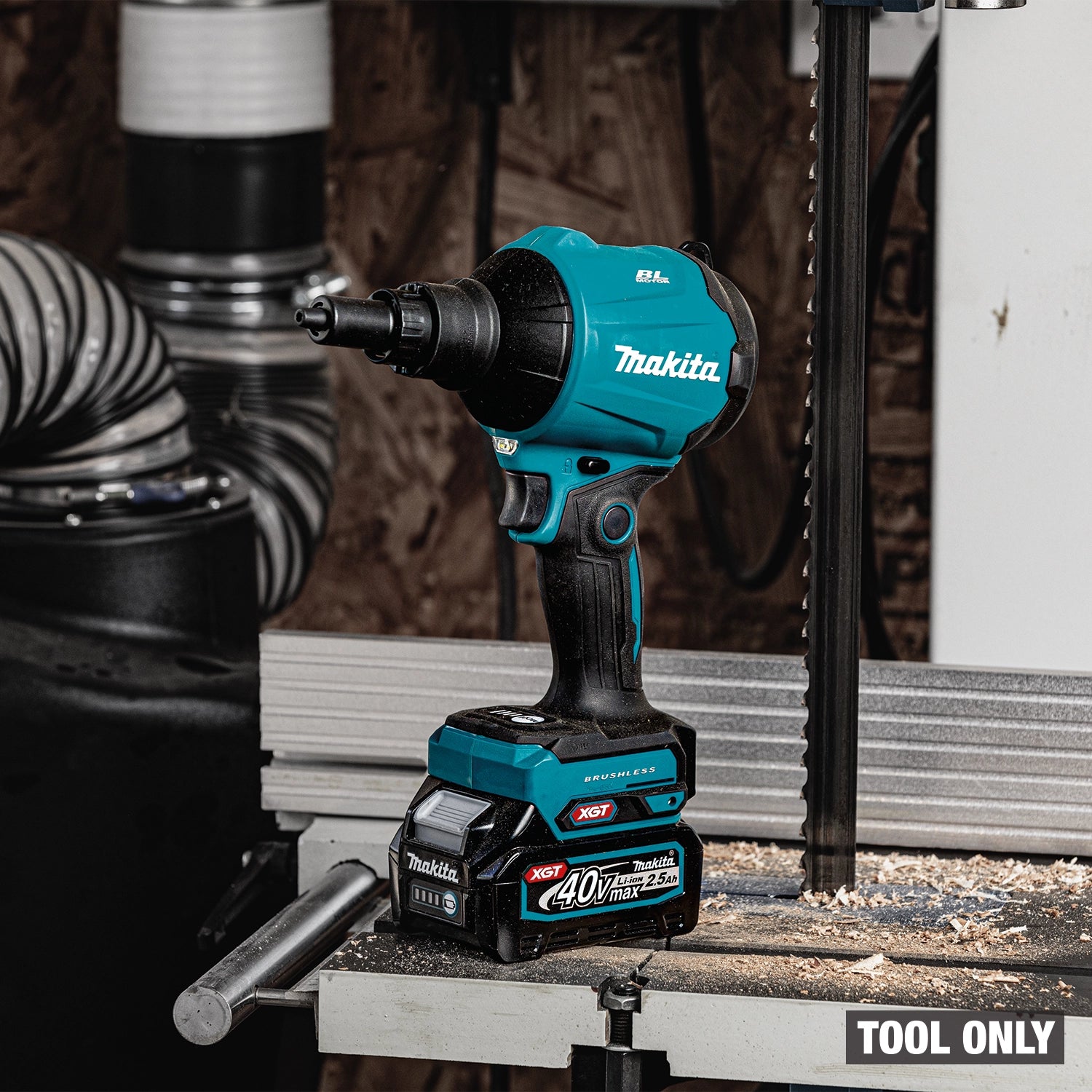 Makita GSA01Z blower tool sitting on jobsite floor