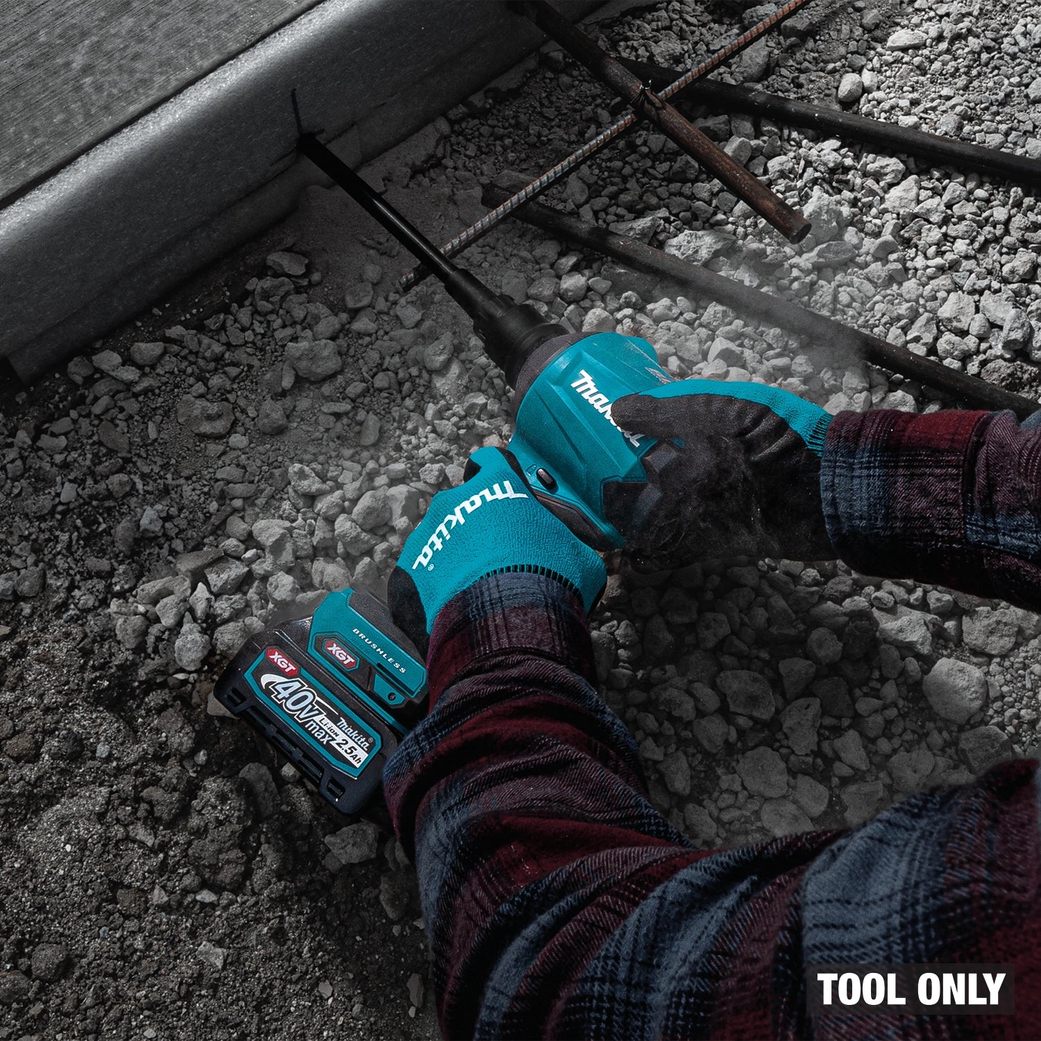 Makita dust blower in use on construction site