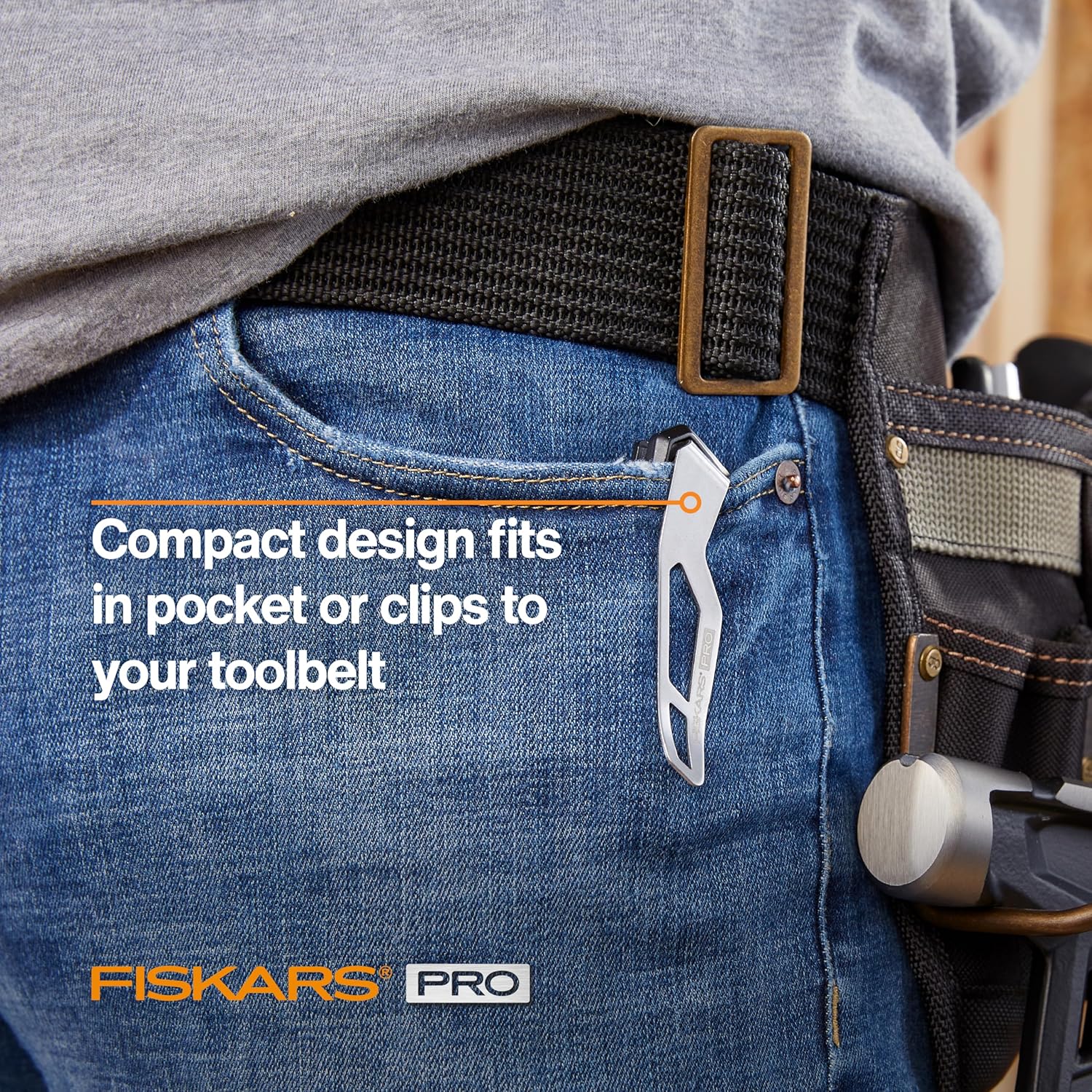 Fiskars Pro Folding Compact Utility Knife – Pocket-Sized Blade with Fast Change