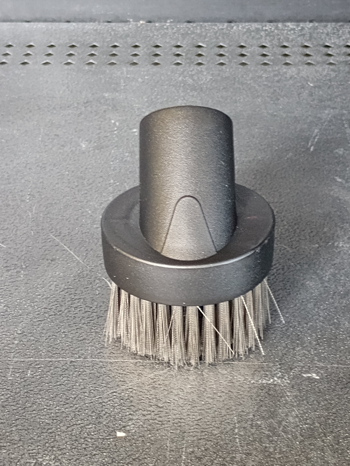 1-1/4" Round Steel Wire Vacuum Brush – Universal Heavy Duty Attachment
