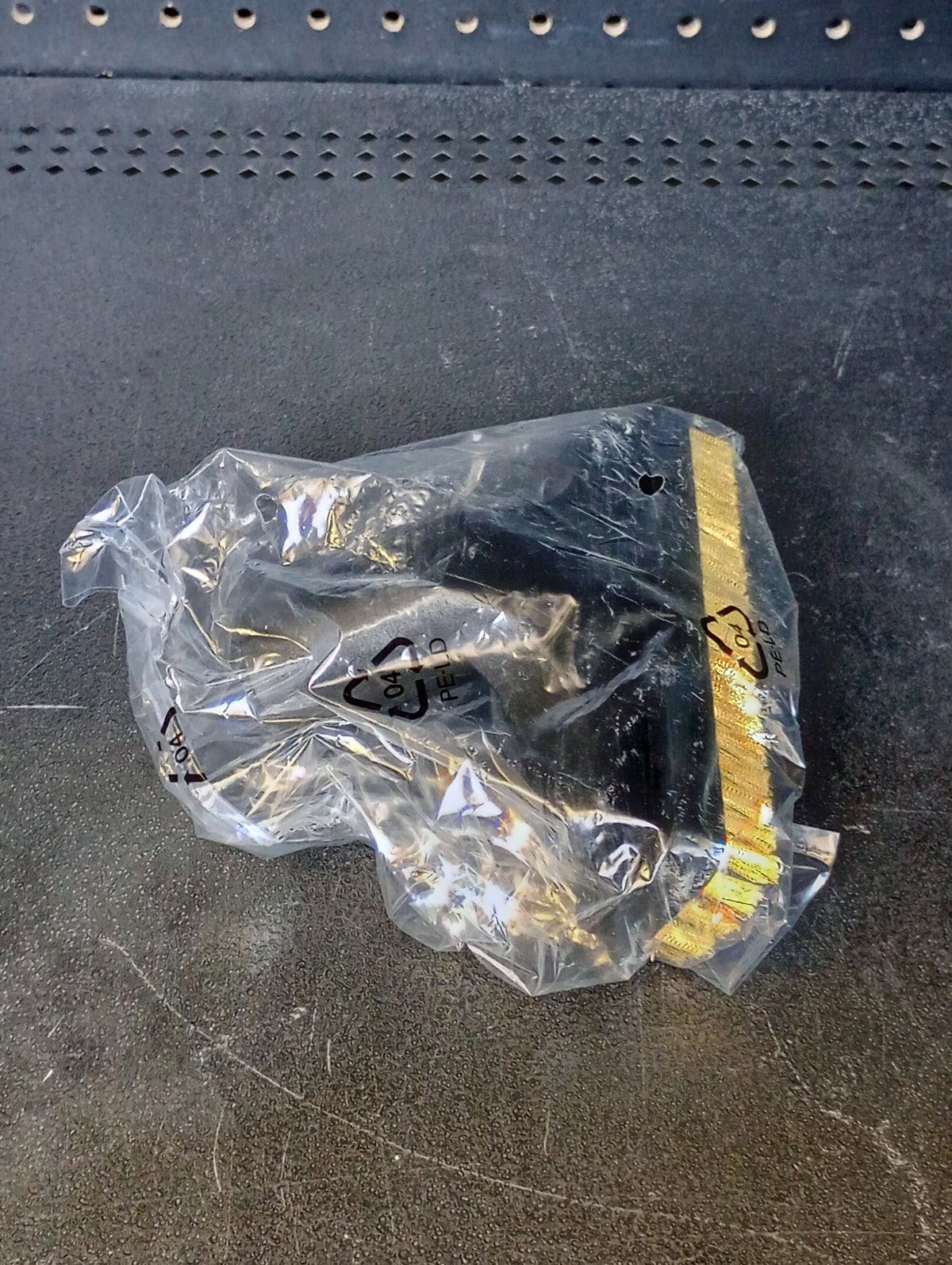 6" Rectangular Steel Wire Vacuum Brush - Universal 1-1/4" Heavy Duty Attachment