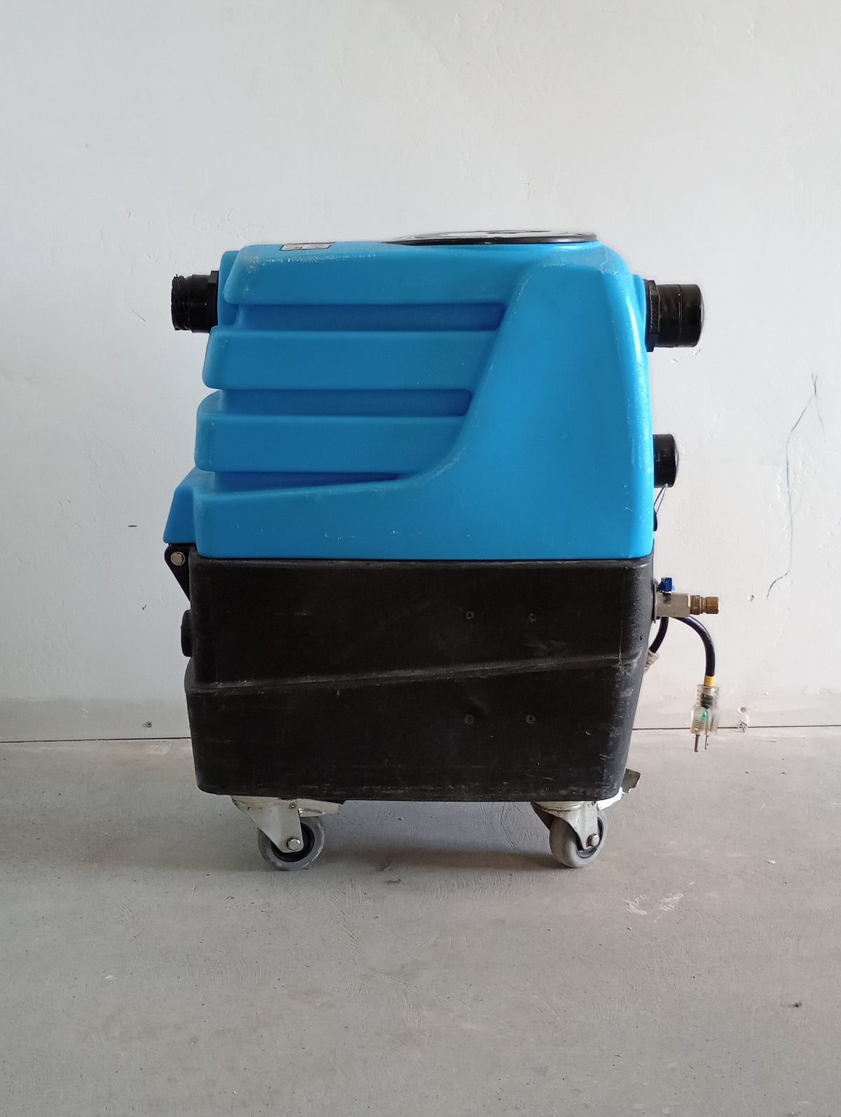 [RENTAL] Mytee Air Hog Extractor – High-Powered Water Recovery