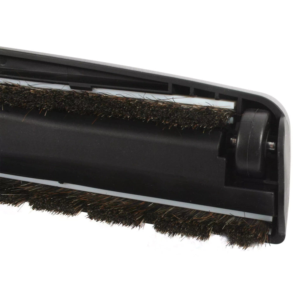 Close-up of CenTec brush bristles with castle cut pattern and horsehair fill
