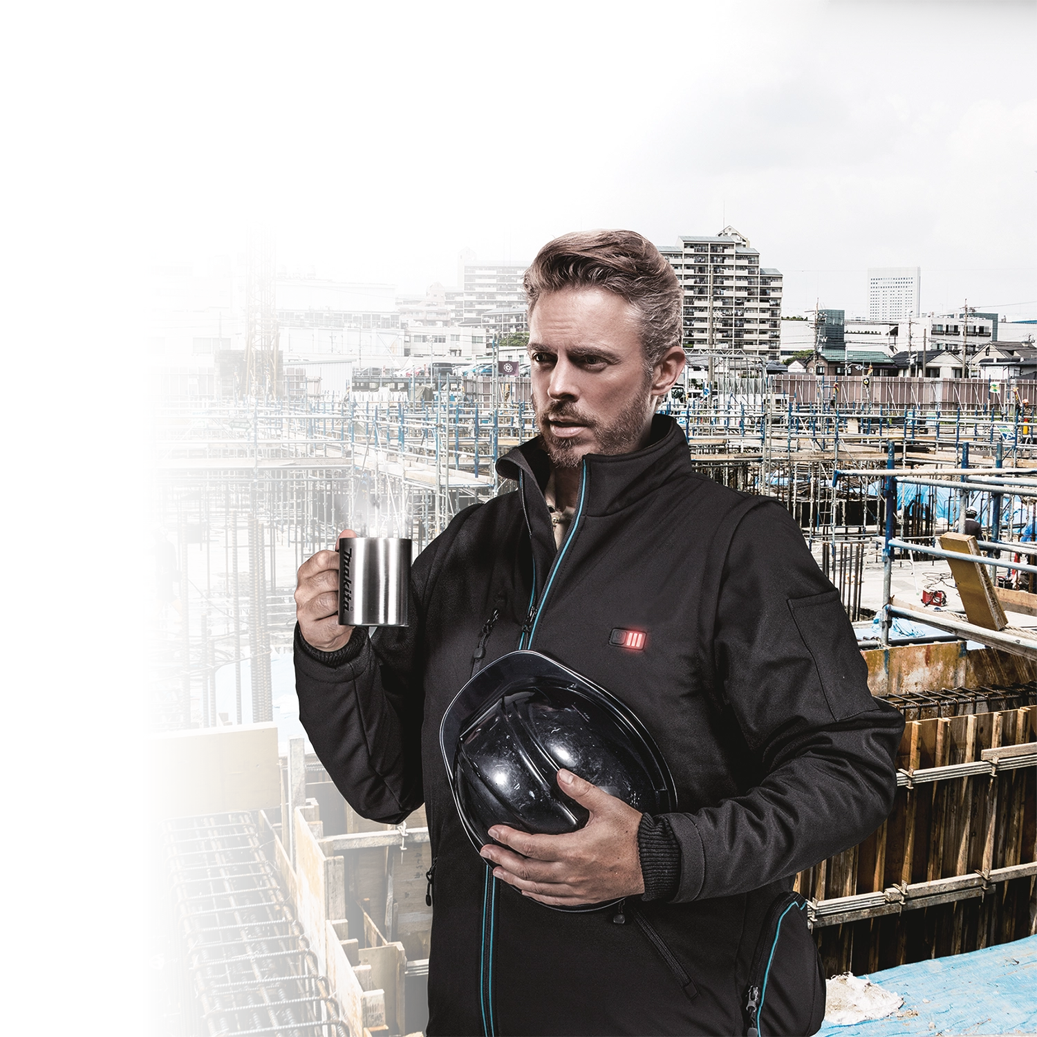 makita cordless coffee maker with cup inserted ready to brew
