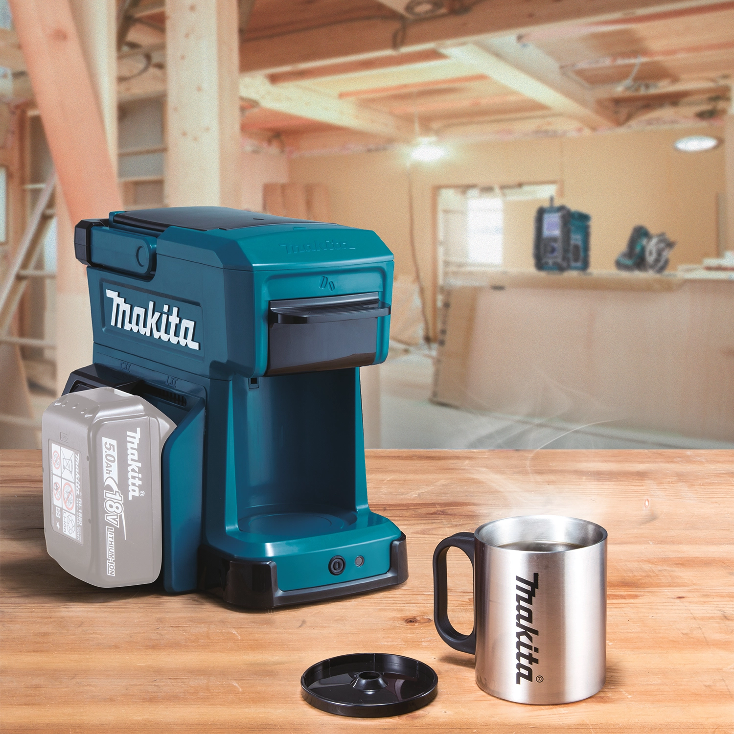 compact makita cordless coffee maker design for job site and travel
