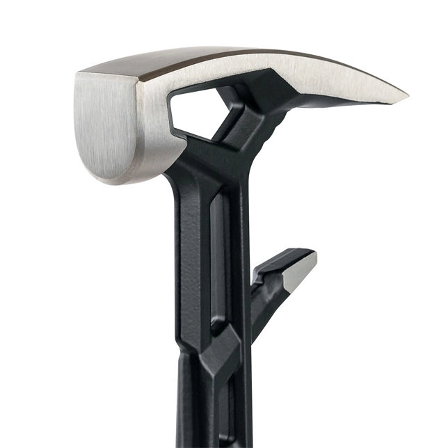 Angled view of the Fiskars IsoCore dual-function demolition head
