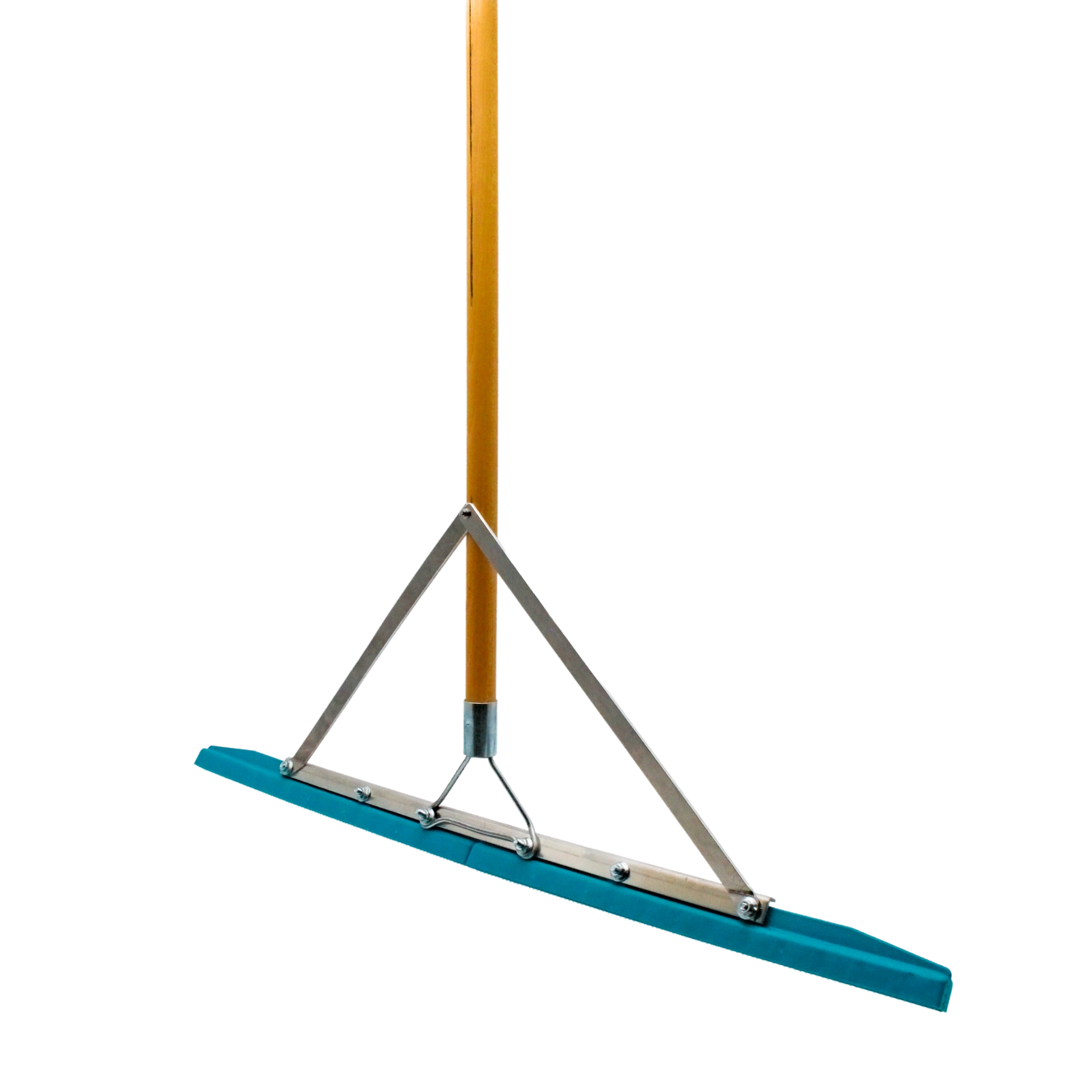 grandi groom rake angled from left side with full view of handle and rake head
