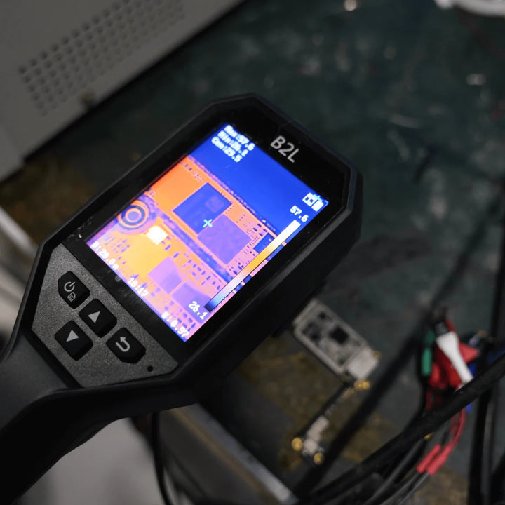 thermal imaging in progress using b201 macro lens on electronics
