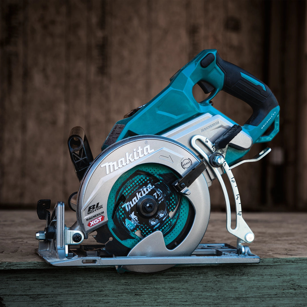 makita gsr01m1 circular saw shown alone highlighting lightweight design
