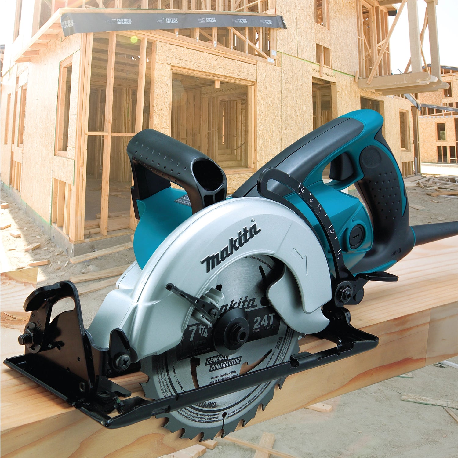 Angled view of Makita Hypoid Saw showcasing bevel capacity
