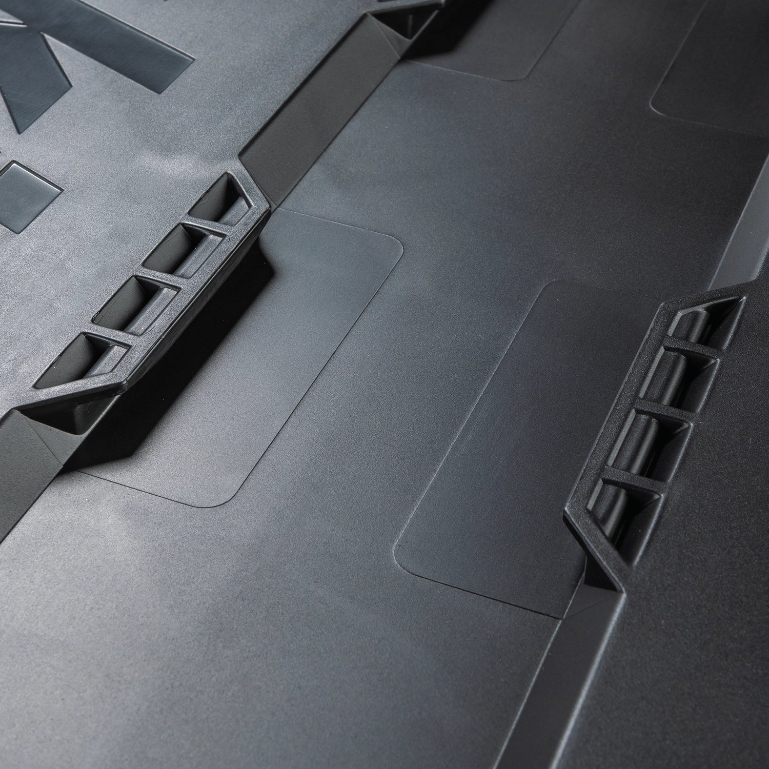 Close-up of MAKTRAK™ modular track system showing how storage boxes interlock securely
