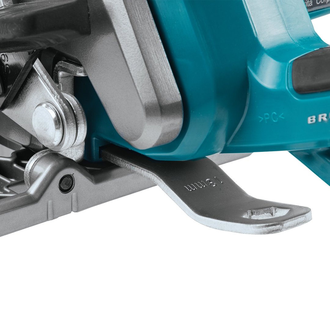 metal bracket on makita xgt circular saw used for precision bevel alignment
