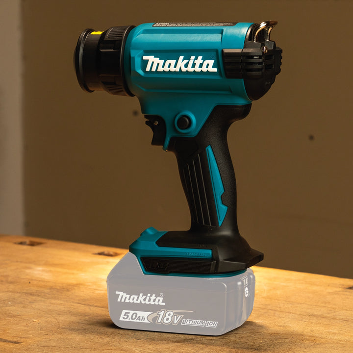 makita cordless heat gun on job site with battery installed ready for use

