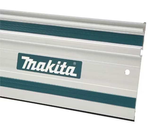 close up of makita guide rail showing connector installed and aligned flush
