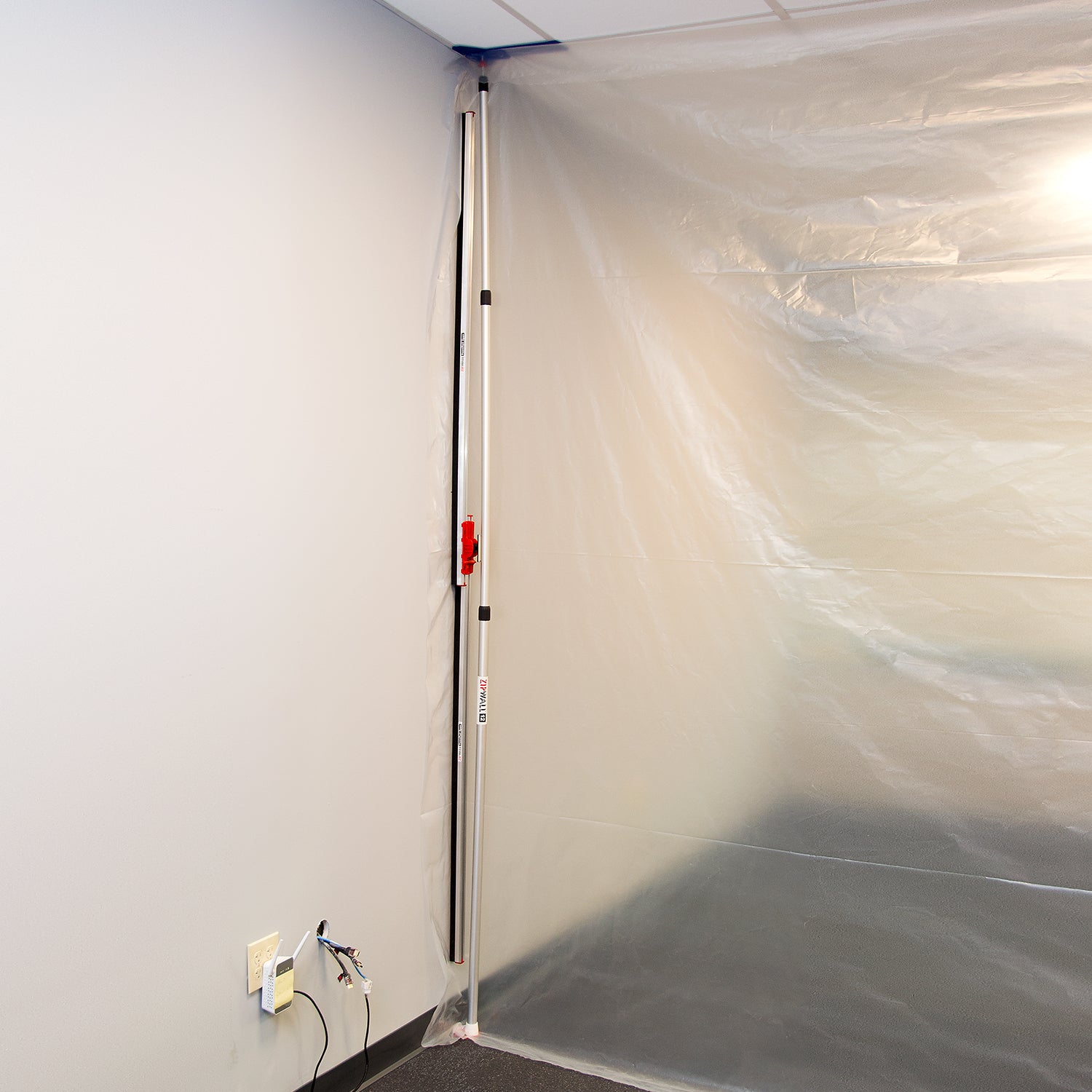 ZipWall Span Kit - Seal a Dust Barrier in Minutes without Tape